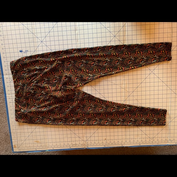 Lularoe Tall&Curvy leggings pants P121 - Picture 3 of 3